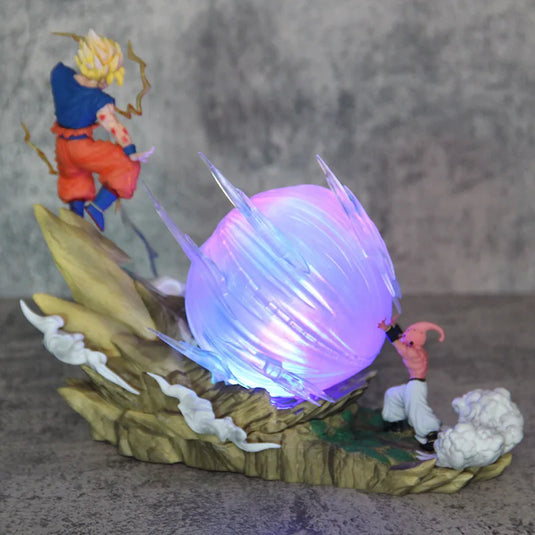 ragon Ball Z: Goku Super Saiyan vs Buu Diorama Statue | 21cm PVC Figure