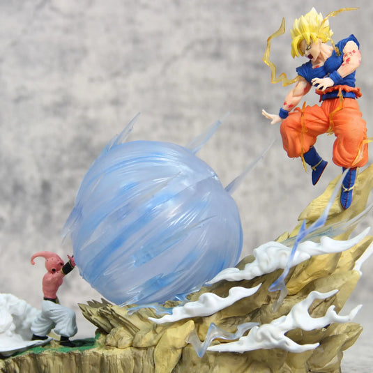 ragon Ball Z: Goku Super Saiyan vs Buu Diorama Statue | 21cm PVC Figure