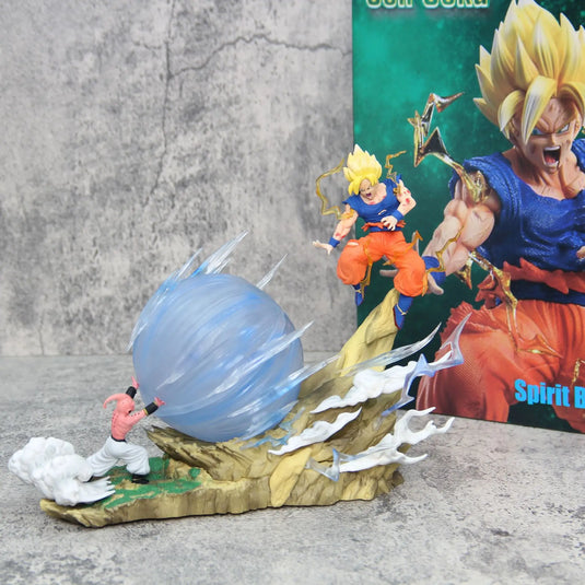 ragon Ball Z: Goku Super Saiyan vs Buu Diorama Statue | 21cm PVC Figure