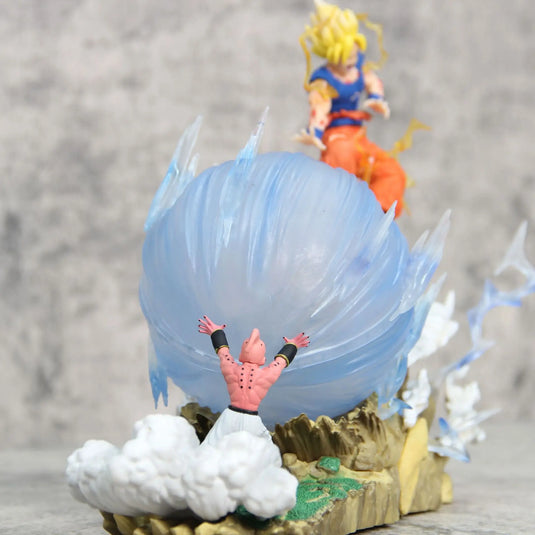 ragon Ball Z: Goku Super Saiyan vs Buu Diorama Statue | 21cm PVC Figure